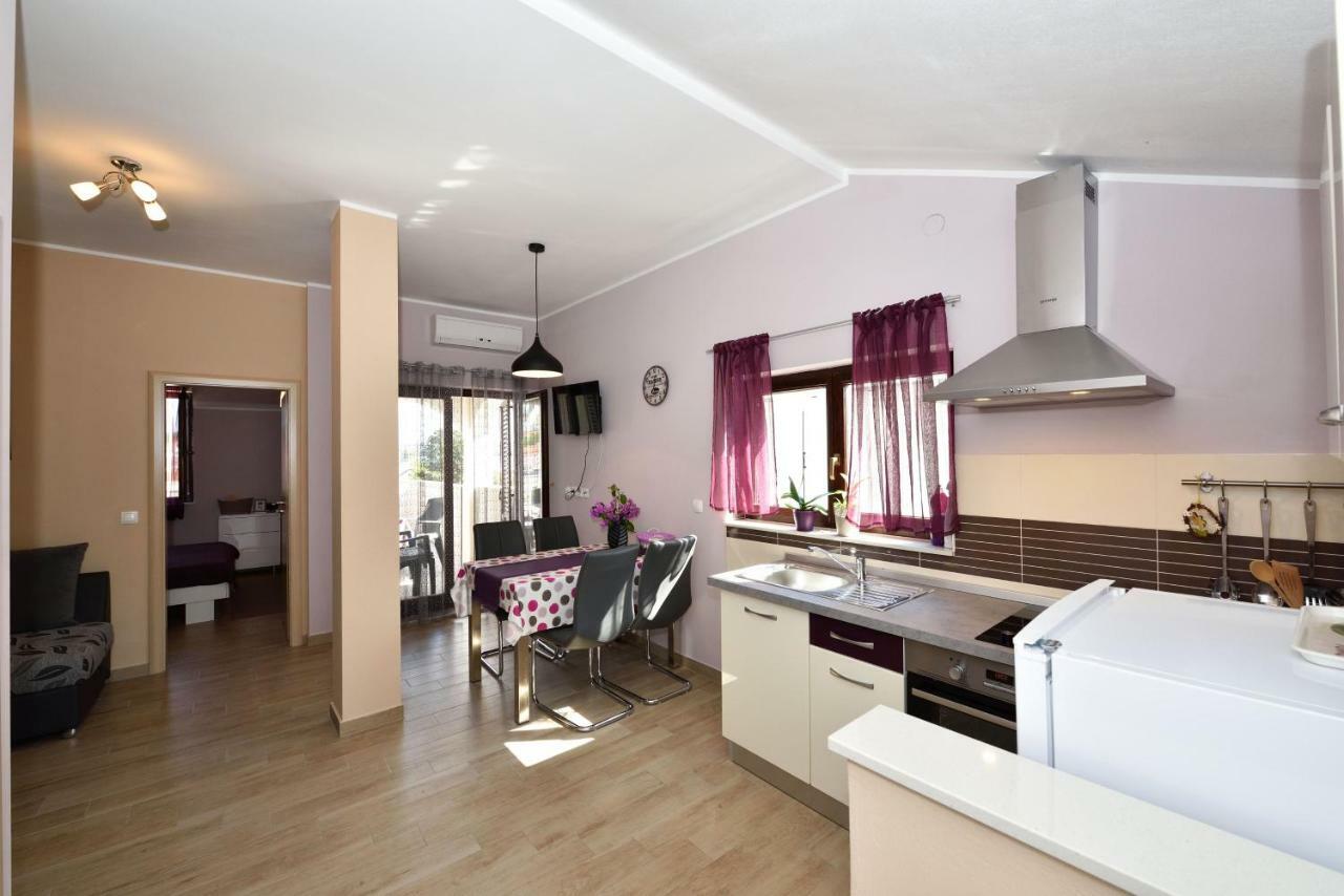 Apartments Lavanda - Free Parking And Grill Езера Экстерьер фото